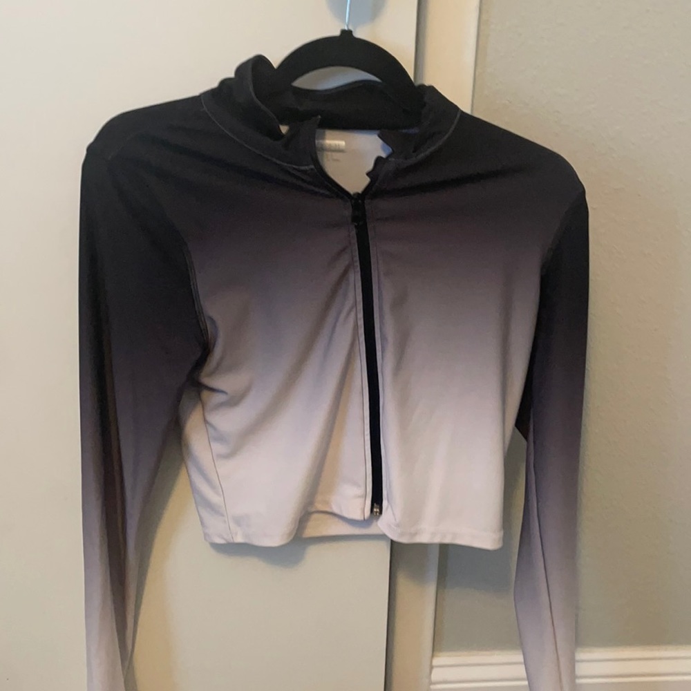 Forever 21 crop top workout shirt